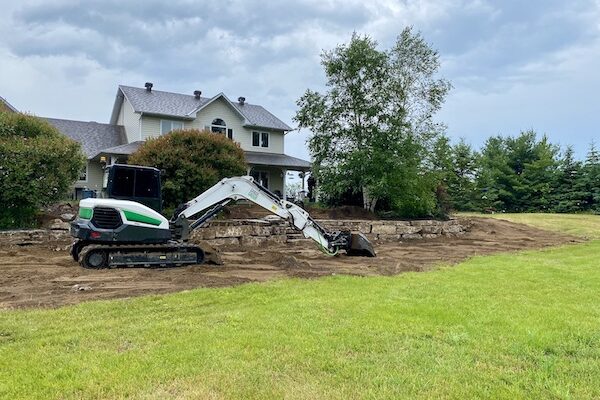 Dunrobin-armour-stone-wall-construction-1